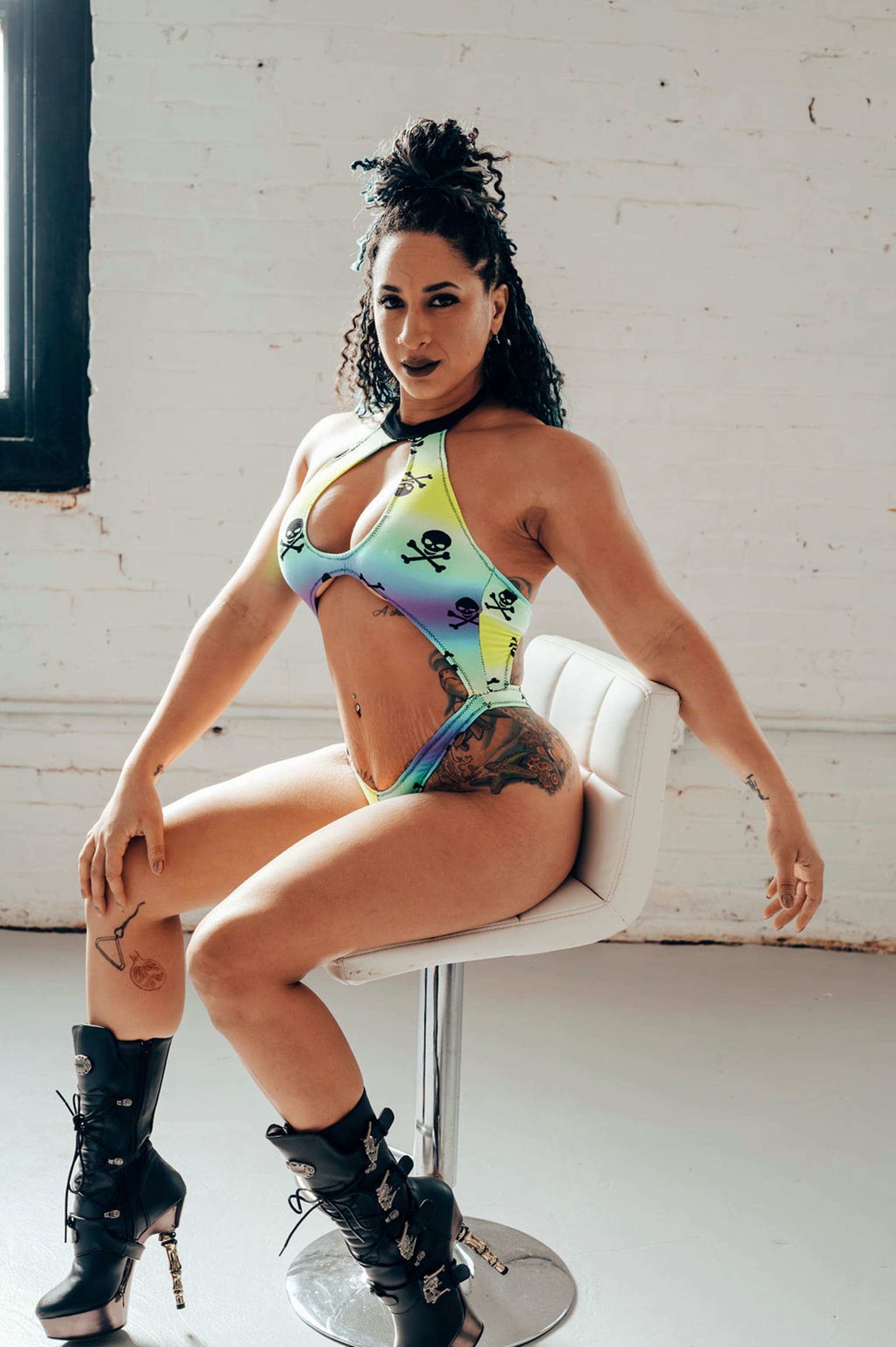36DDD Chairplay - Ophelia Gin | Exclusive Member-Only Adult Content